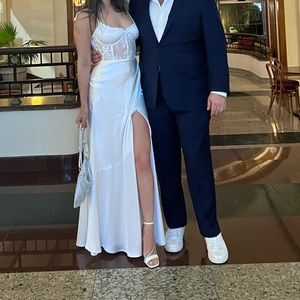 V Chapman calla Lilly gown size 4
